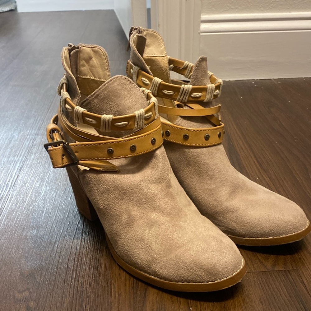 Women’s Booties Size 7